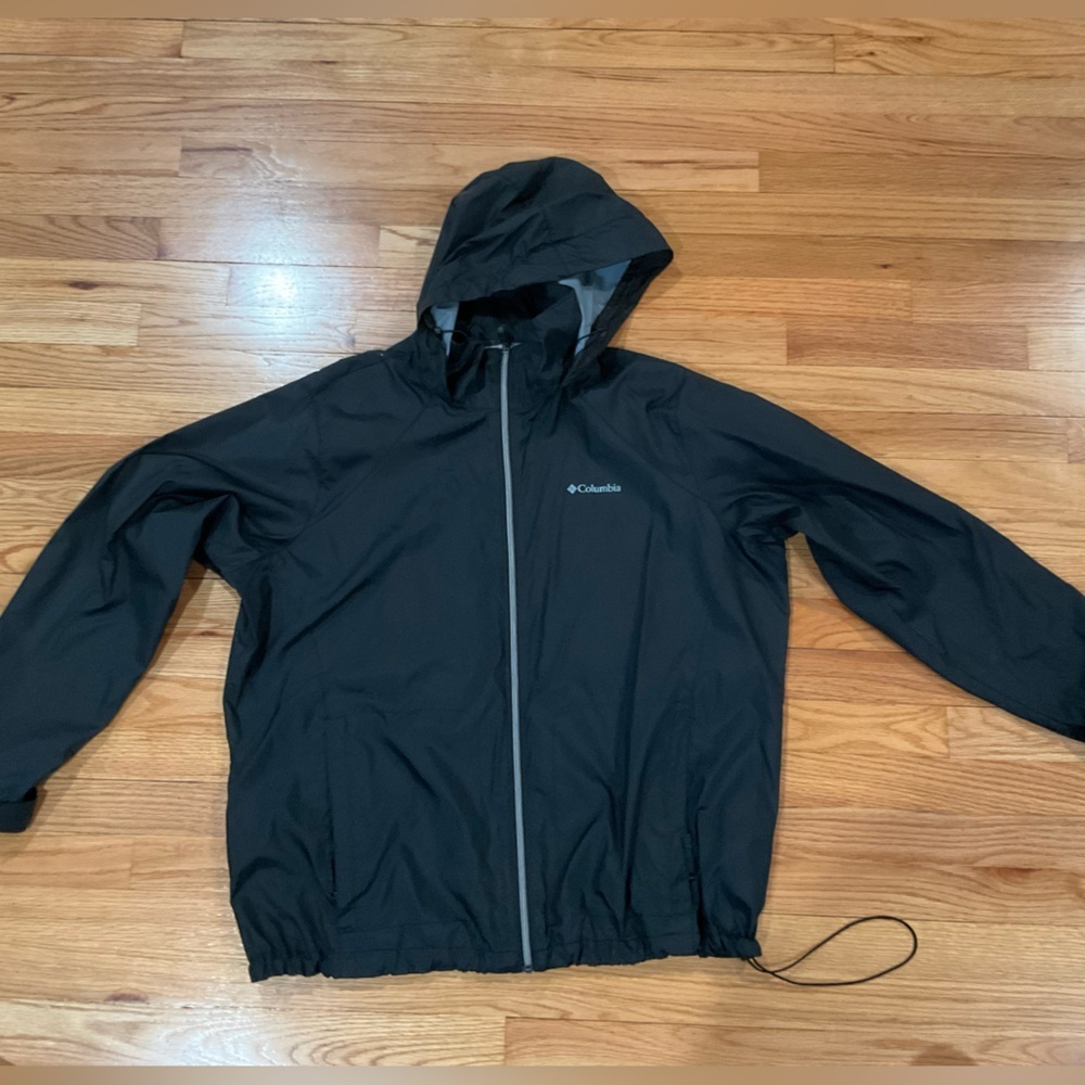 Columbia Men's Dark Gray Raincoat